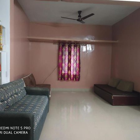 Easvari Grand Pg For Women - Female Only Vandrehjem Chennai Eksteriør billede