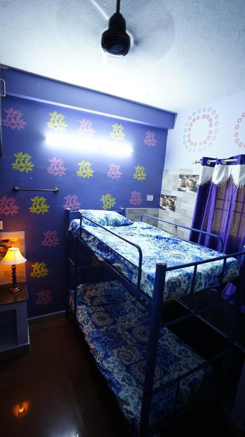Easvari Grand Pg For Women - Female Only Vandrehjem Chennai Eksteriør billede
