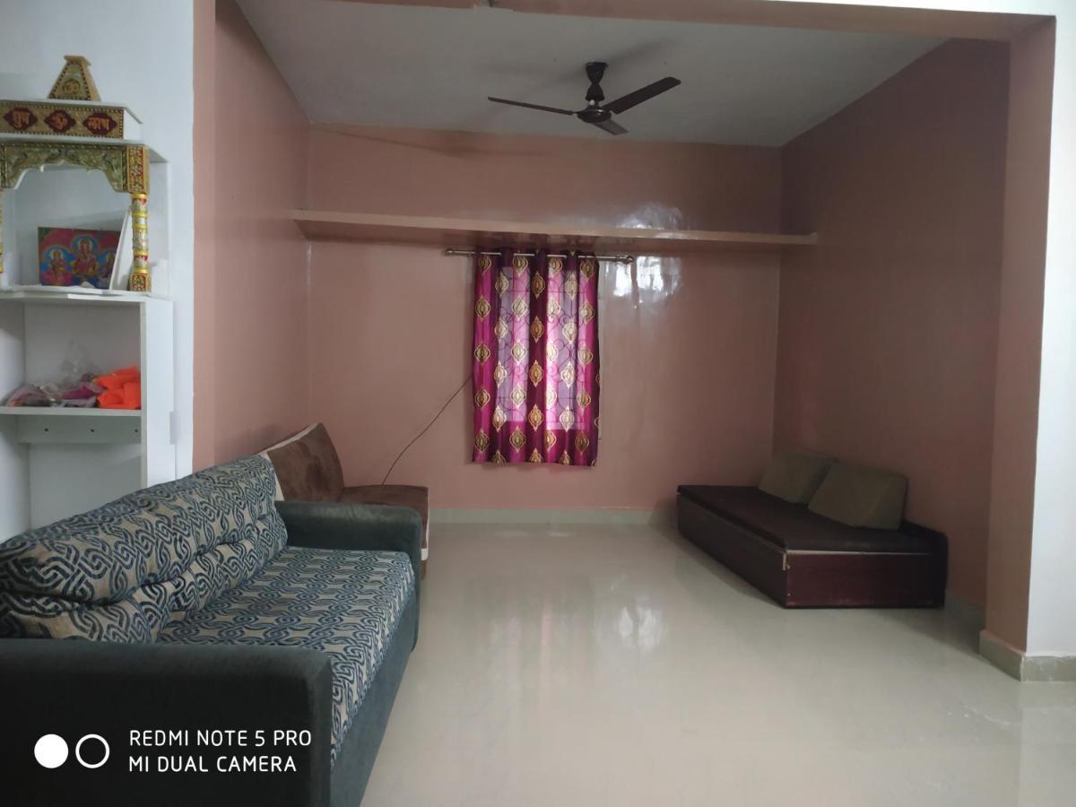 Easvari Grand Pg For Women - Female Only Vandrehjem Chennai Eksteriør billede